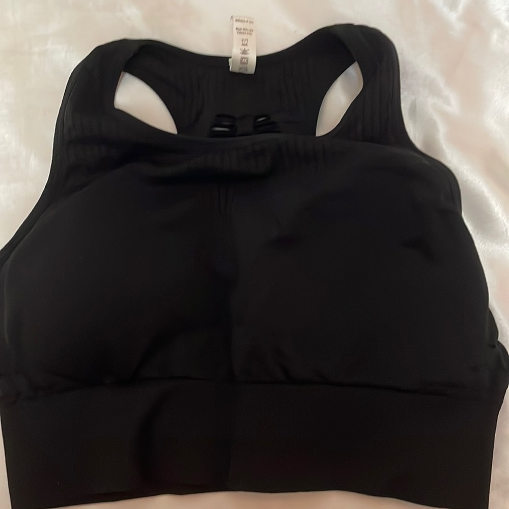 Black and purple sports bra set in size M